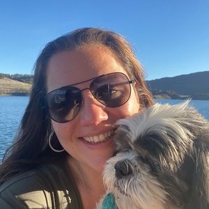 Meet your Posher, Elicia